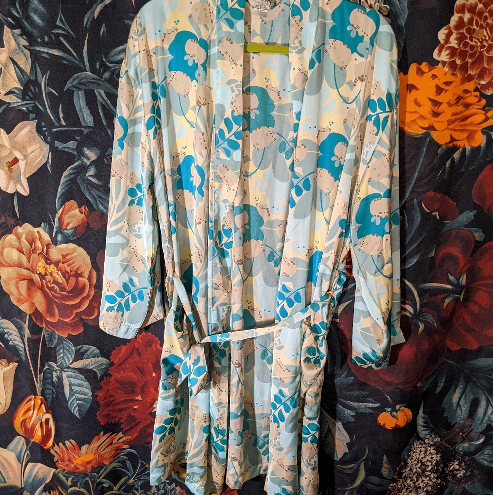 Pusheen Box short lightweight robe xs-m